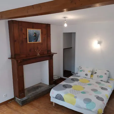 Des Thins Апартаменты Сен-Вааст-ла-Уг